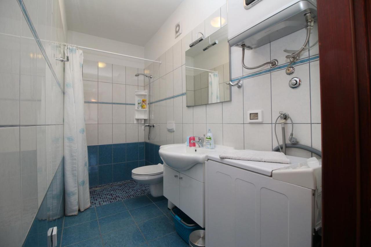 Apartment Svid Ровінь Екстер'єр фото