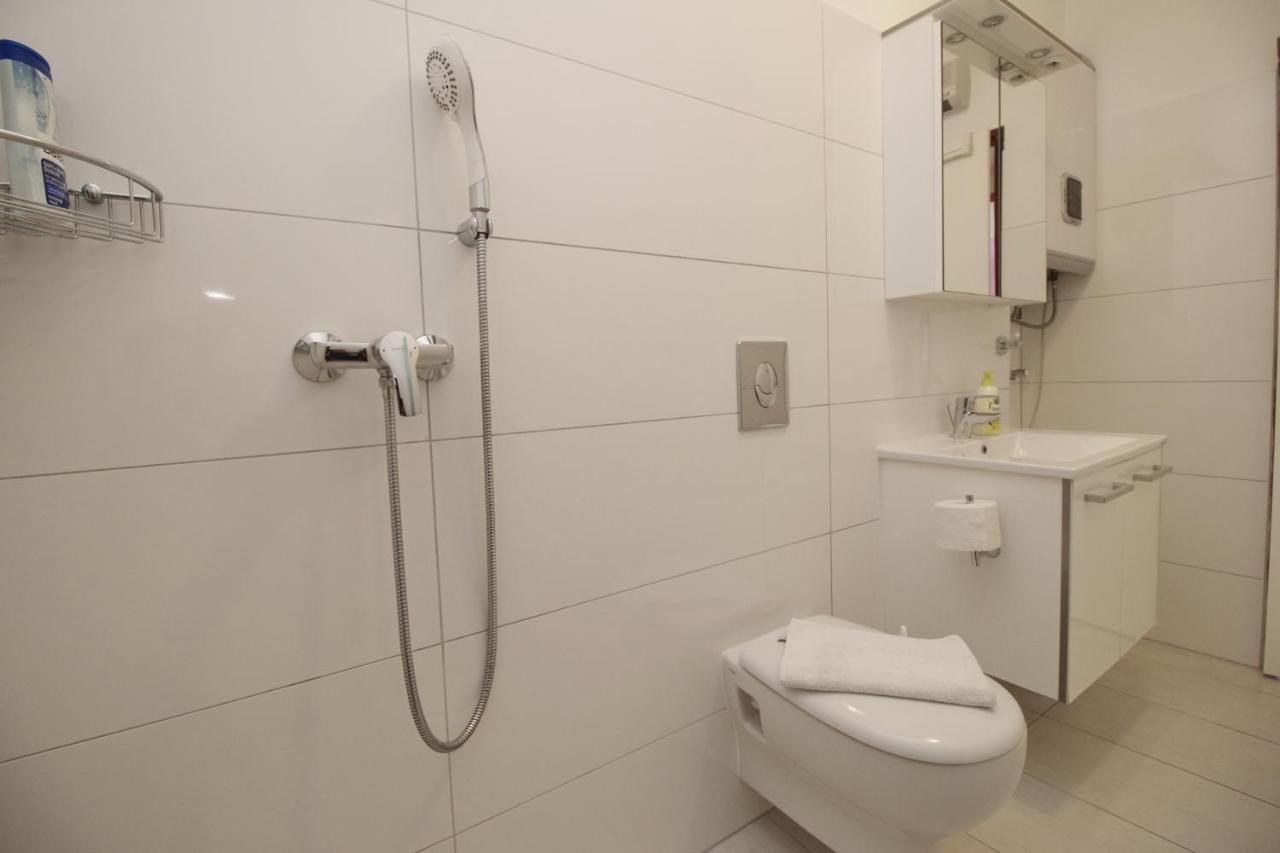 Apartment Svid Ровінь Екстер'єр фото