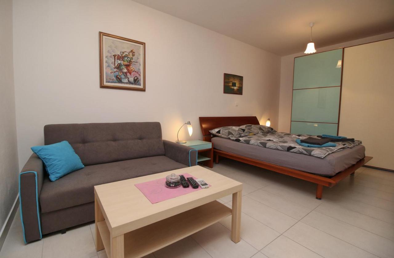 Apartment Svid Ровінь Екстер'єр фото