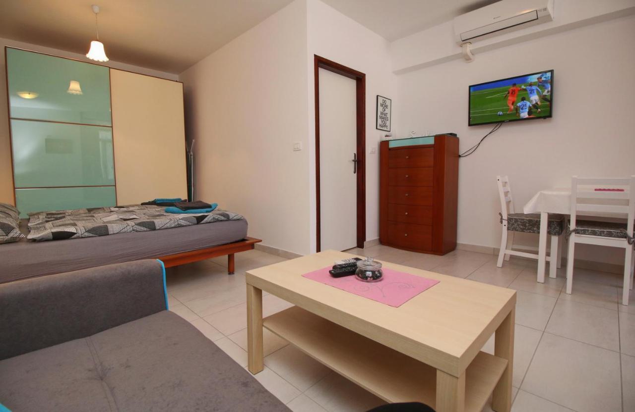 Apartment Svid Ровінь Екстер'єр фото