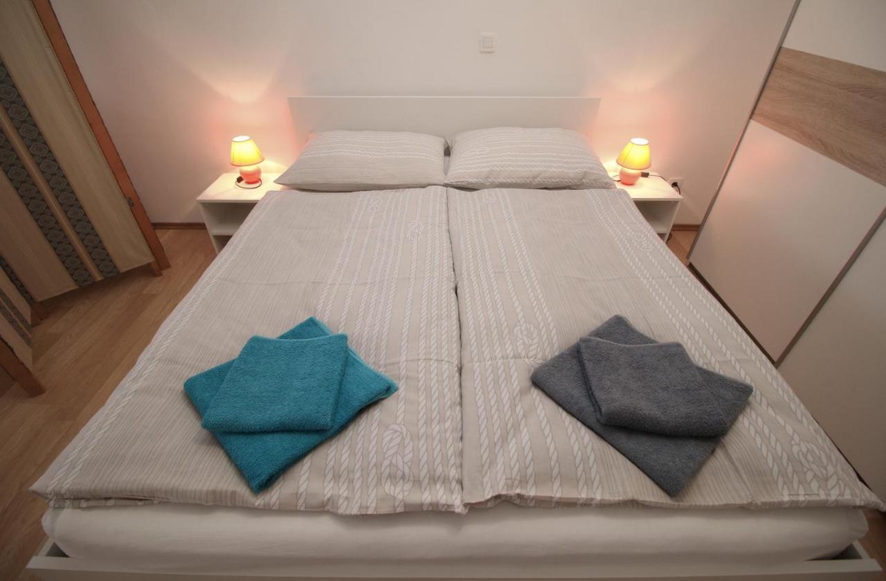 Apartment Svid Ровінь Екстер'єр фото