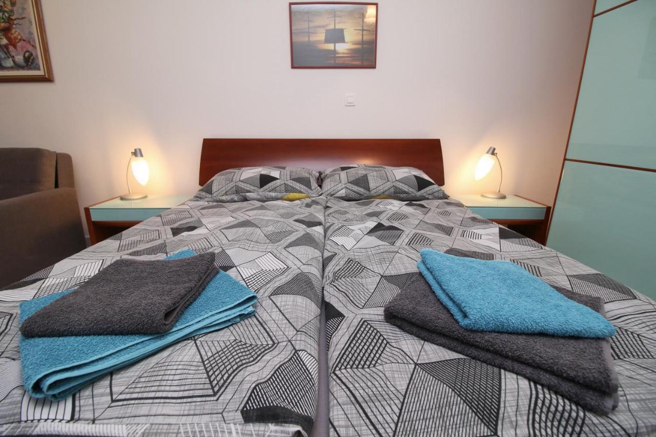 Apartment Svid Ровінь Екстер'єр фото